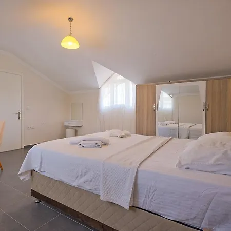 Villa Phoenix - 3 *